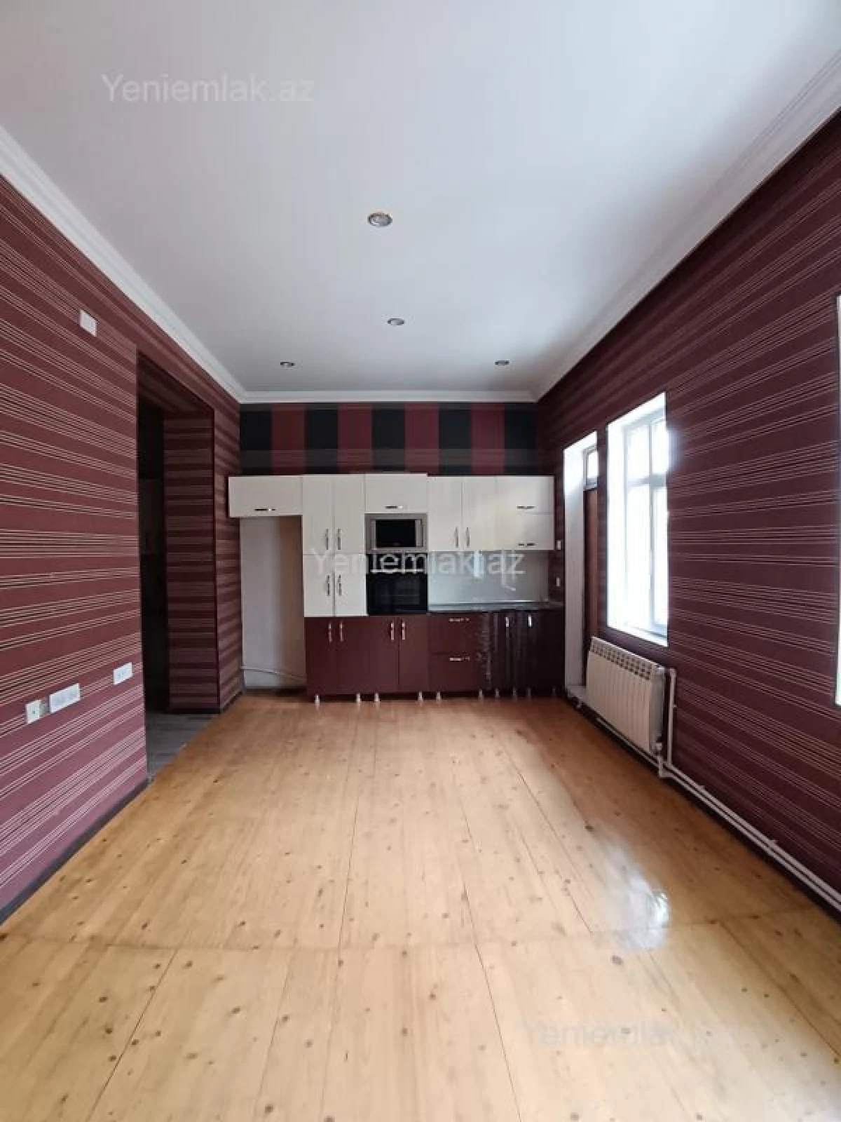 Satılır 3 otaqlı köhnə tikili 100 m²