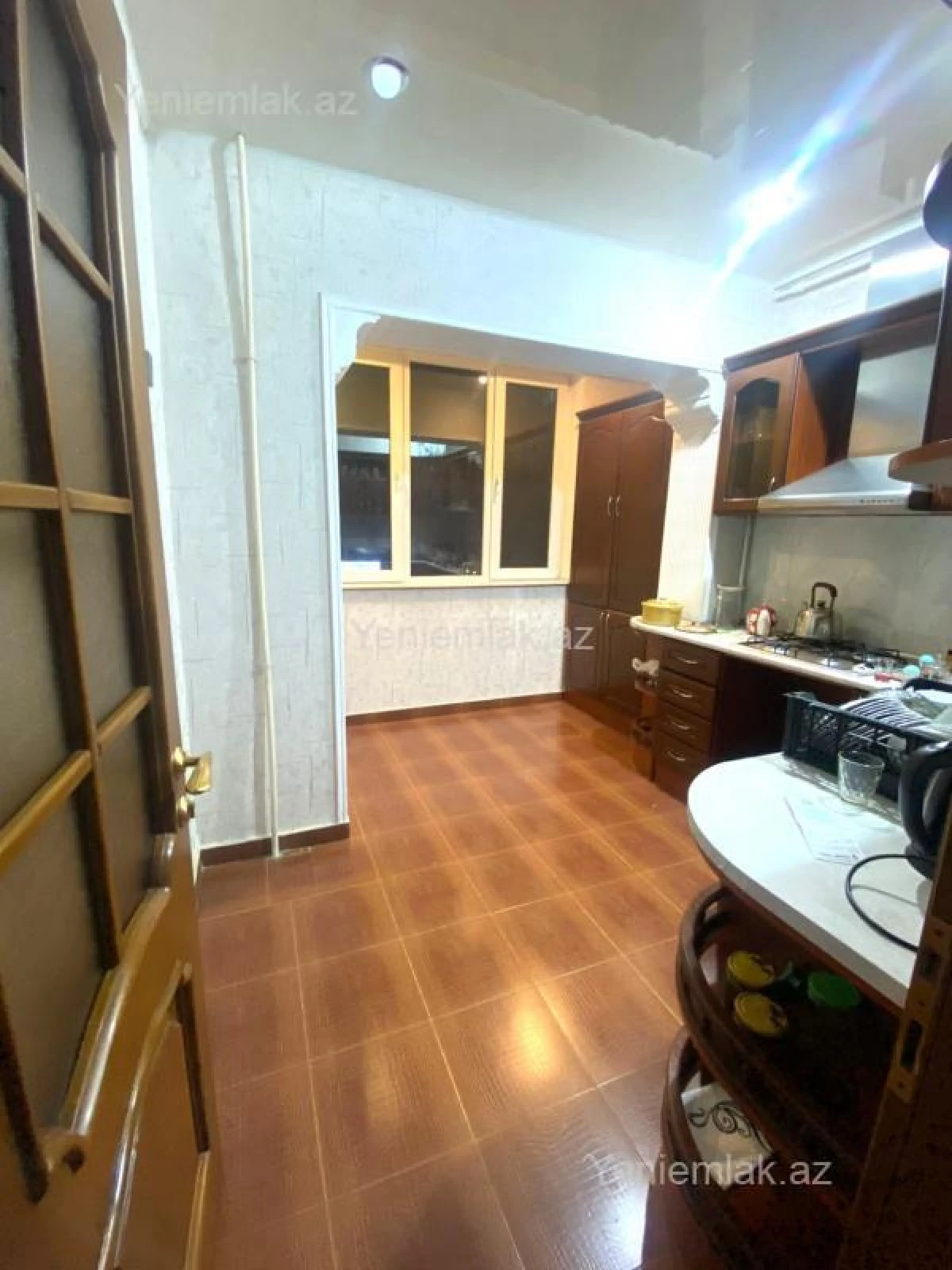 Satılır 3 otaqlı köhnə tikili 90 m²