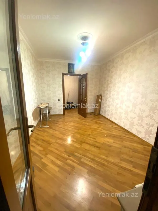 Satılır 3 otaqlı köhnə tikili 90 m²