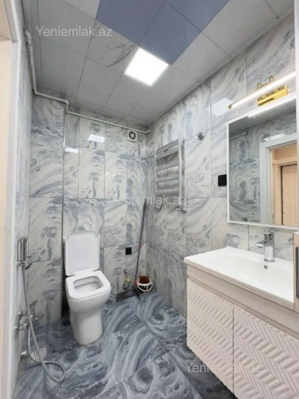 Satılır 2 otaqlı köhnə tikili 47 m²