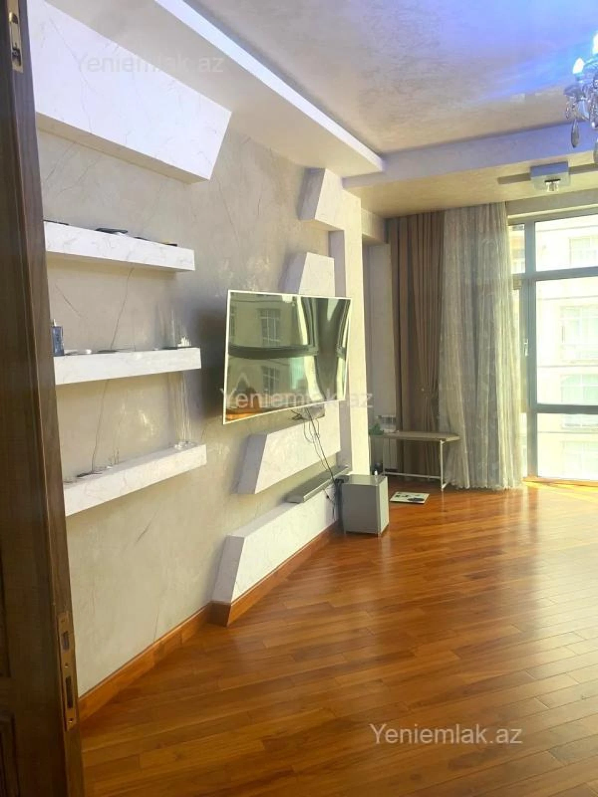 Satılır 2 otaqlı yeni tikili 85 m²