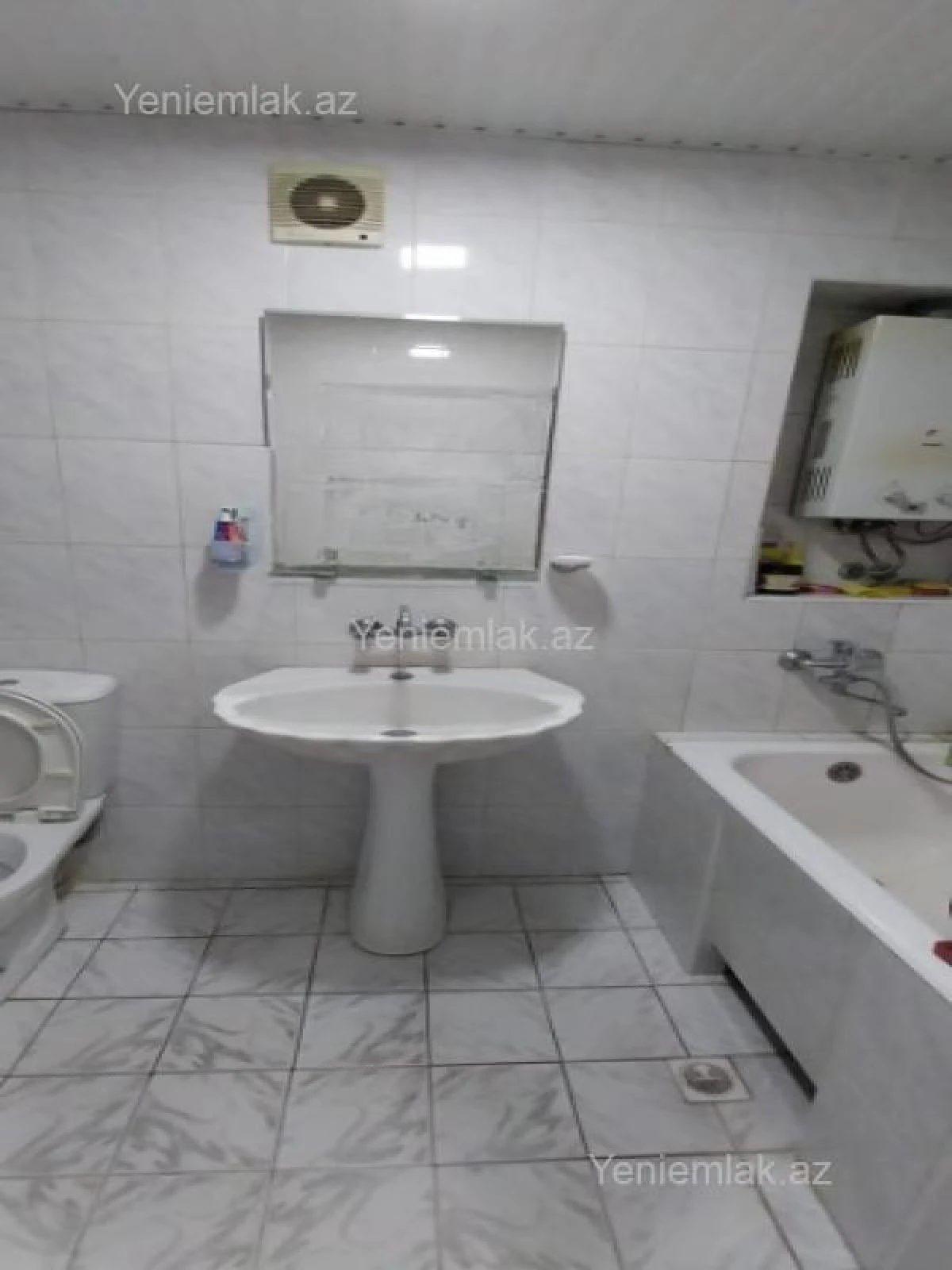 Satılır 4 otaqlı köhnə tikili 85 m²