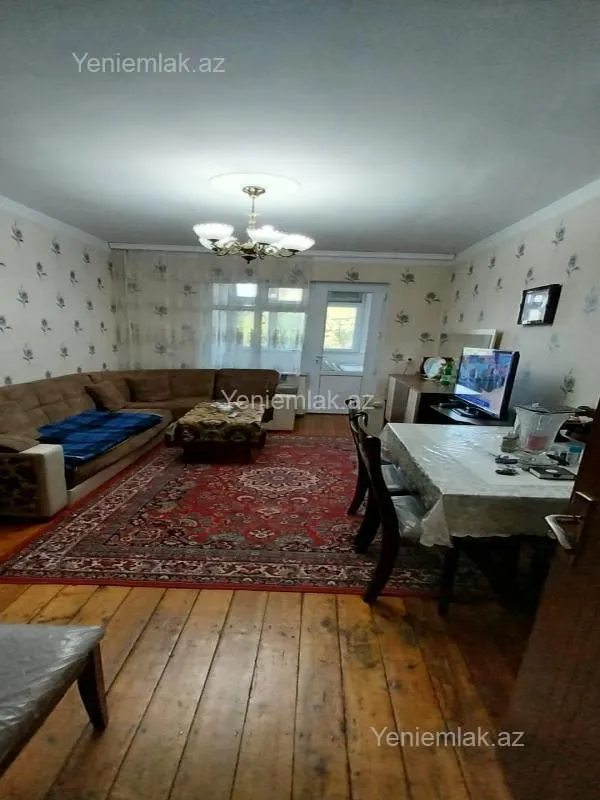 Satılır 4 otaqlı köhnə tikili 85 m²