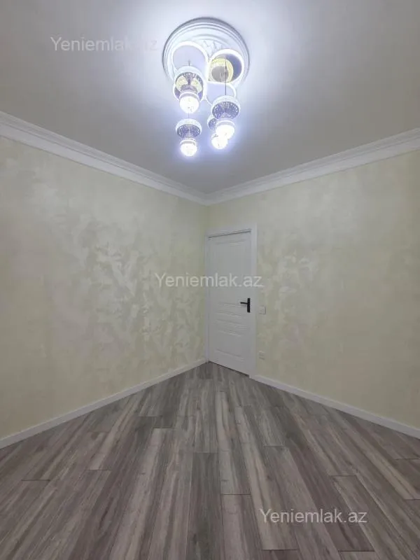 Satılır 4 otaqlı köhnə tikili 110 m²