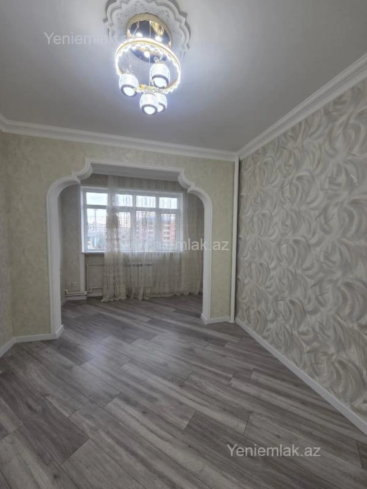 Satılır 4 otaqlı köhnə tikili 110 m²