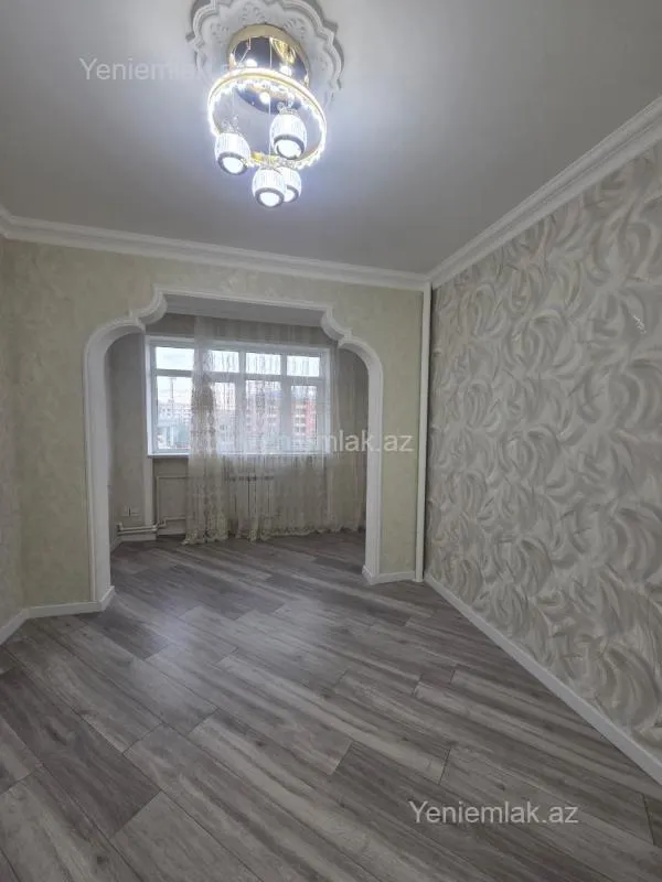 Satılır 4 otaqlı köhnə tikili 110 m²