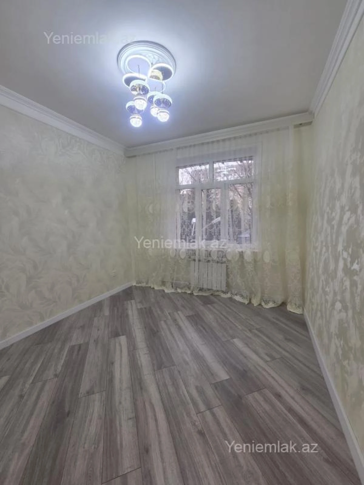 Satılır 4 otaqlı köhnə tikili 110 m²