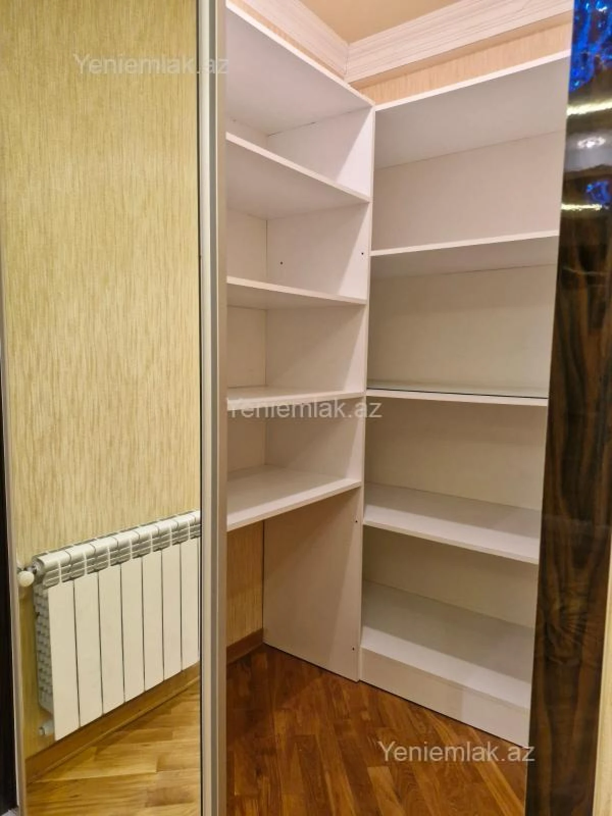 Satılır 3 otaqlı yeni tikili 125 m²