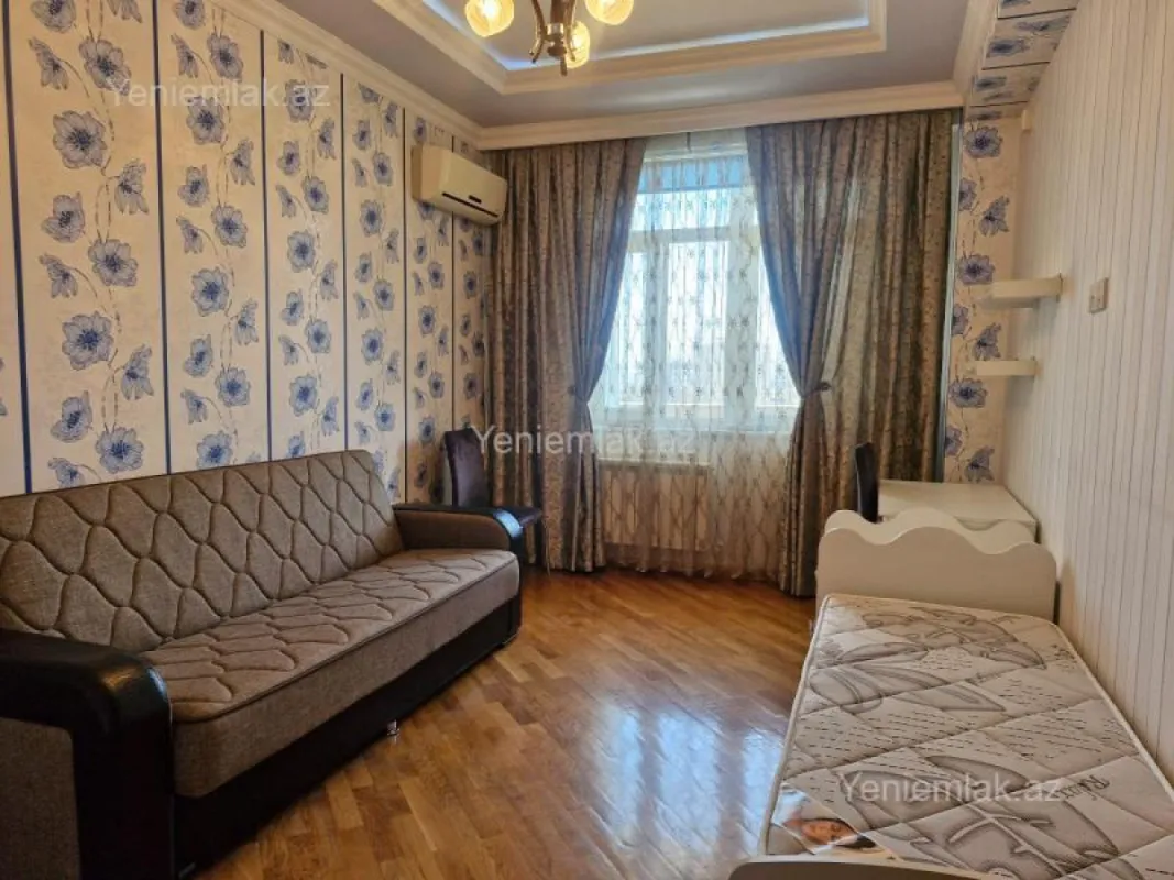 Satılır 3 otaqlı yeni tikili 125 m²