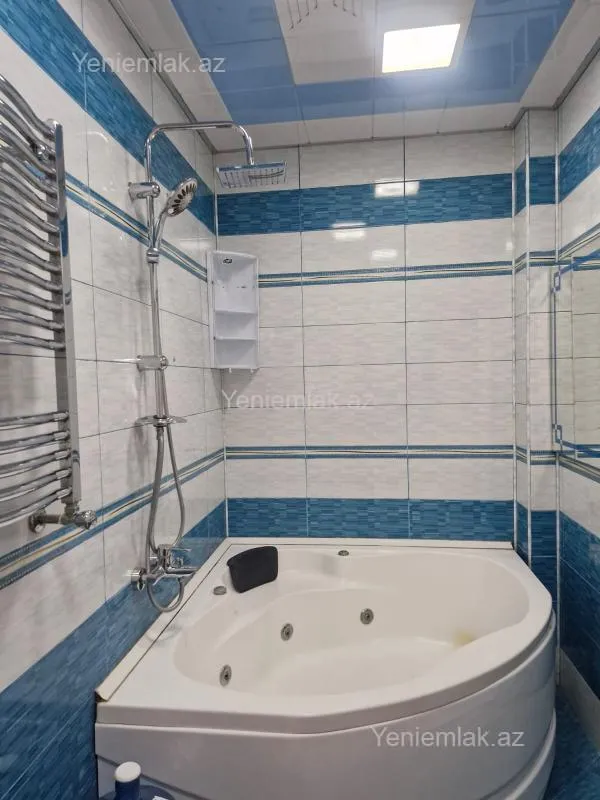 Satılır 3 otaqlı yeni tikili 125 m²