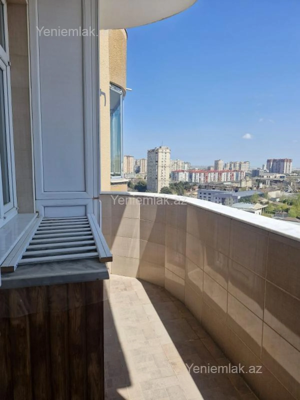 Satılır 3 otaqlı yeni tikili 125 m²