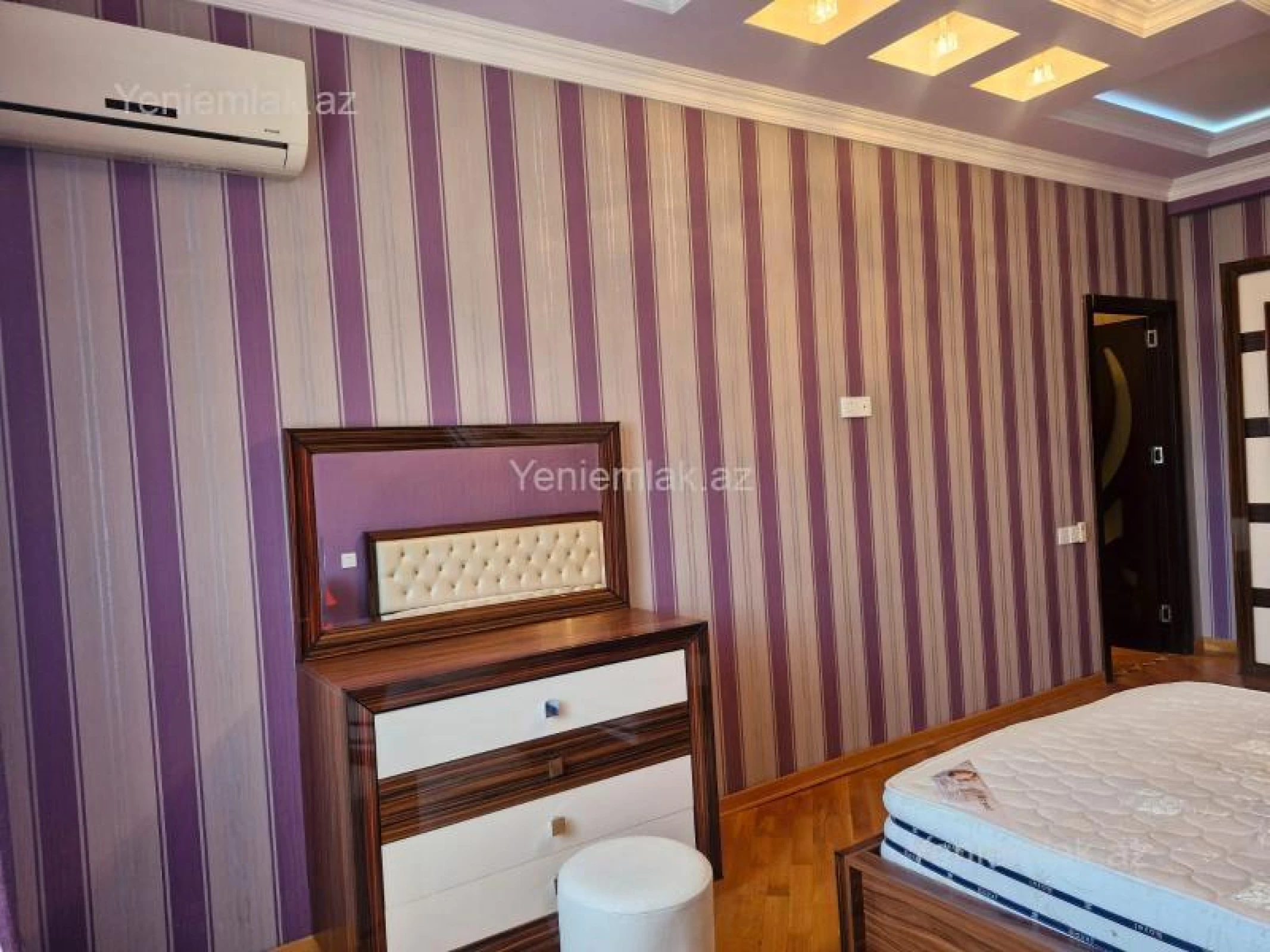 Satılır 3 otaqlı yeni tikili 125 m²