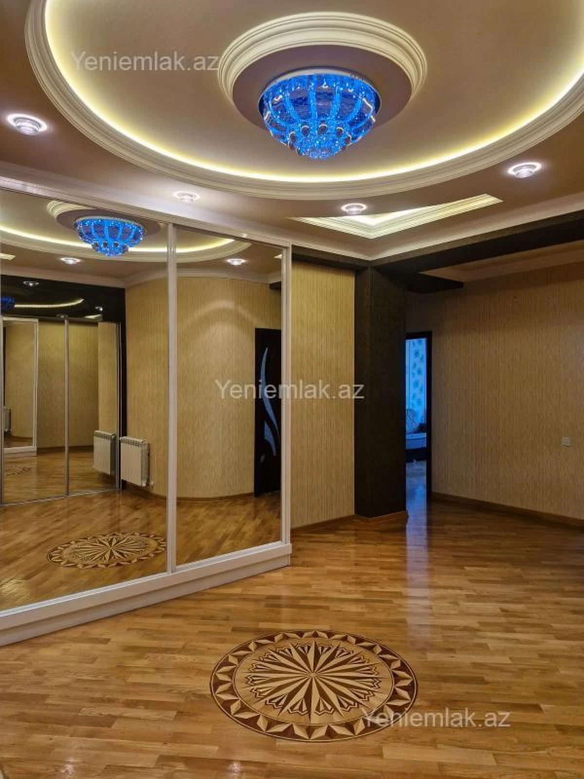 Satılır 3 otaqlı yeni tikili 125 m²