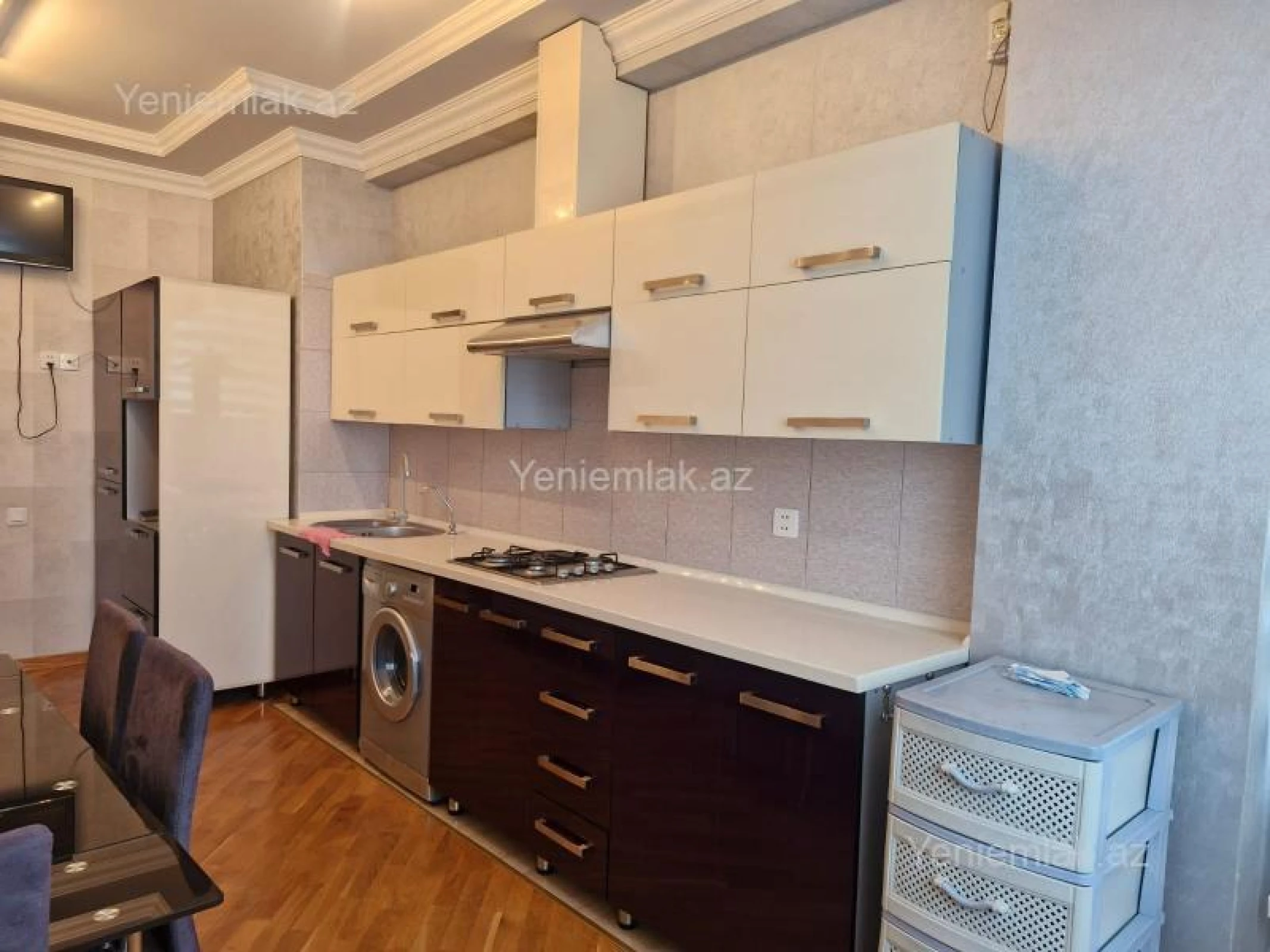 Satılır 3 otaqlı yeni tikili 125 m²