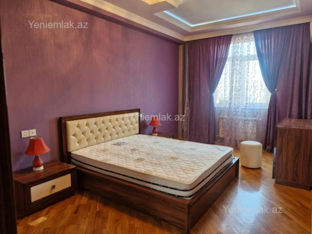 Satılır 3 otaqlı yeni tikili 125 m²