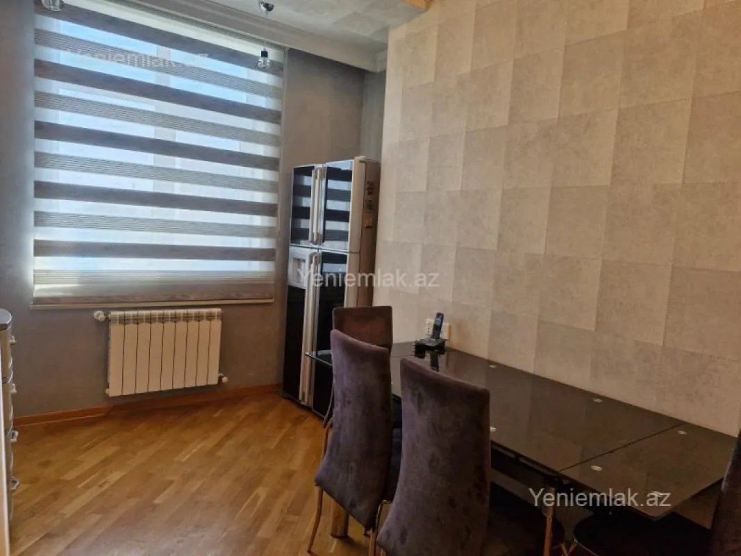 Satılır 3 otaqlı yeni tikili 125 m²