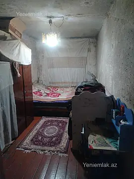 Satılır 3 otaqlı köhnə tikili 70 m²