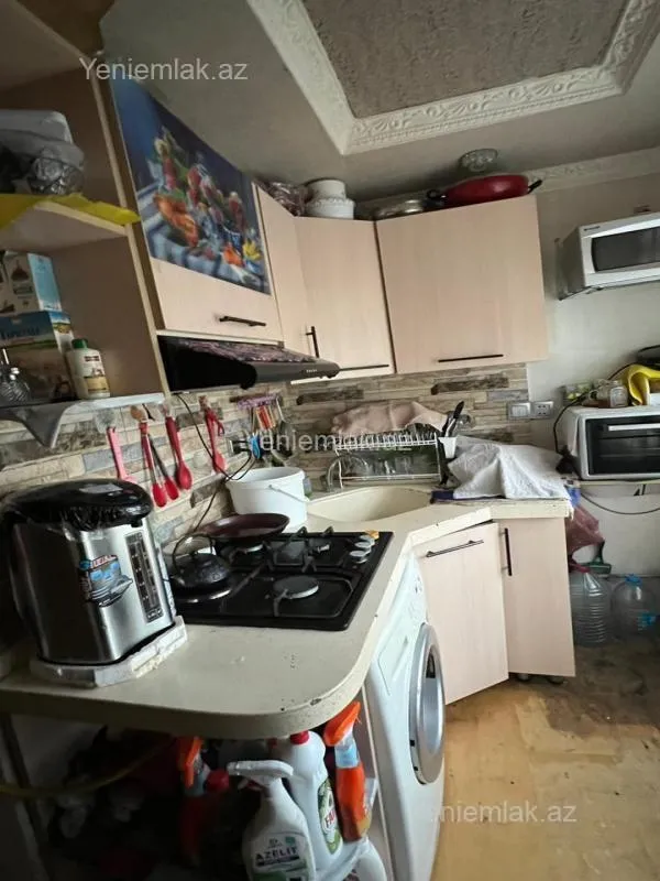 Satılır 2 otaqlı köhnə tikili 50 m²