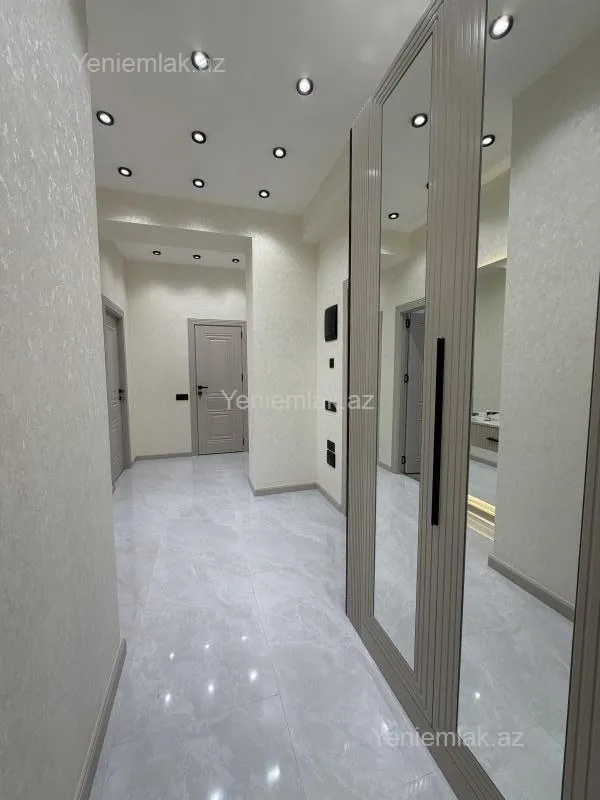 Satılır 3 otaqlı yeni tikili 90 m²