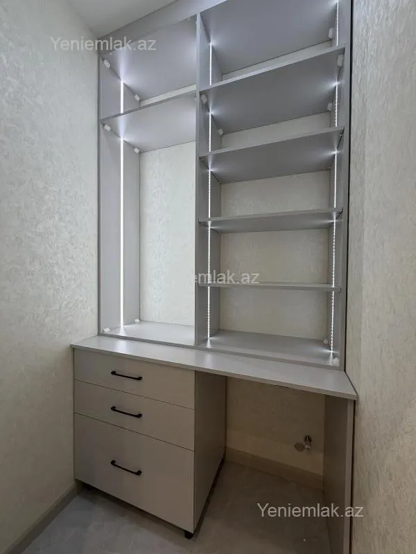 Satılır 3 otaqlı yeni tikili 90 m²