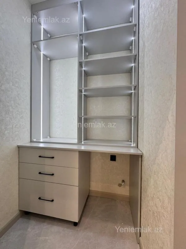 Satılır 3 otaqlı yeni tikili 90 m²