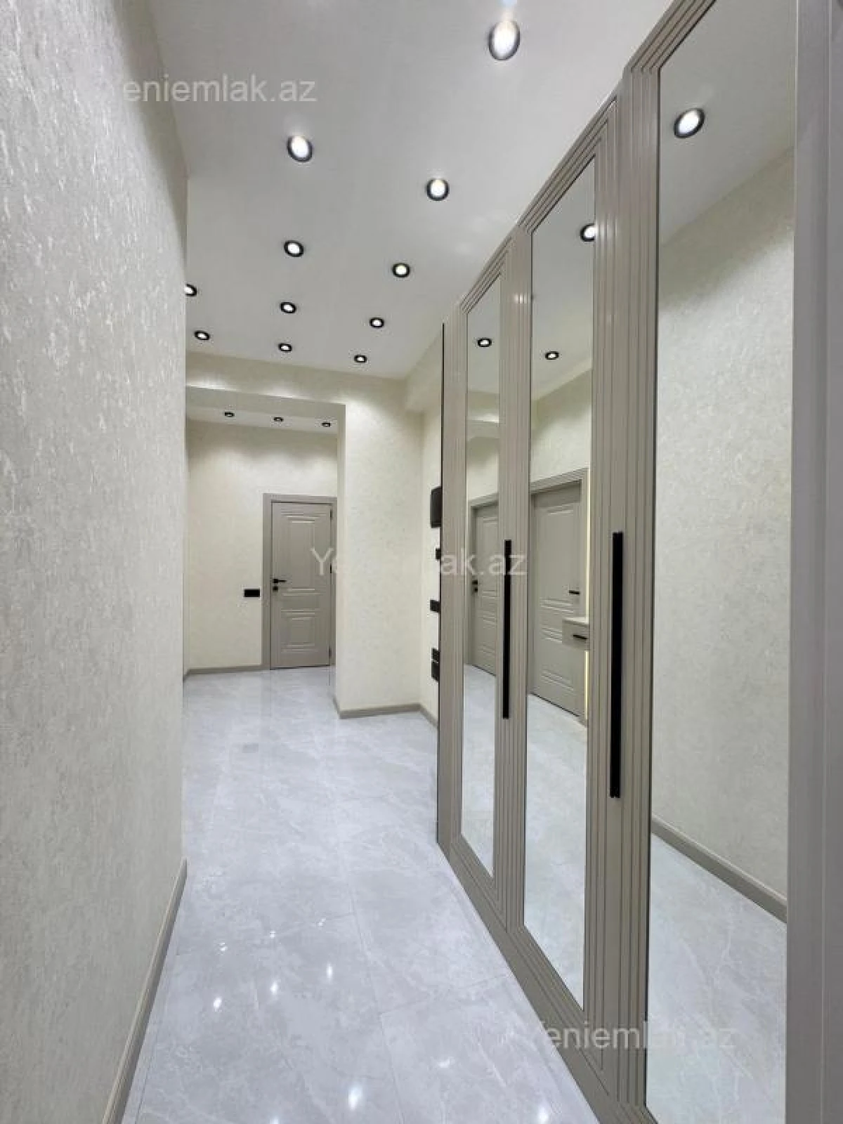 Satılır 3 otaqlı yeni tikili 90 m²