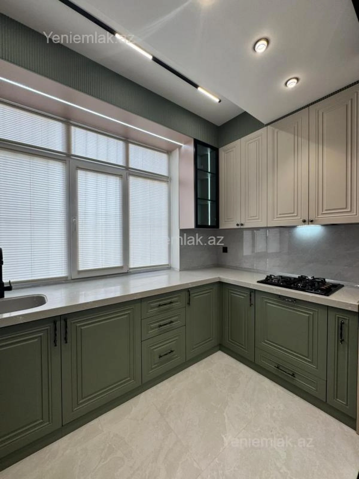 Satılır 3 otaqlı yeni tikili 90 m²