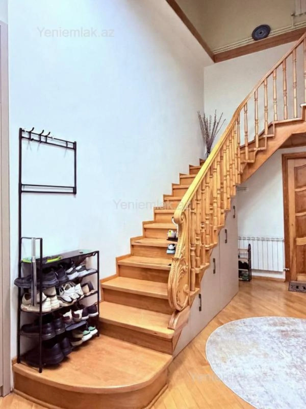 Satılır 4 otaqlı köhnə tikili 250 m²