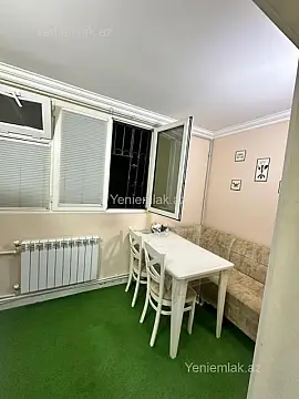 Satılır 2 otaqlı köhnə tikili 70 m²