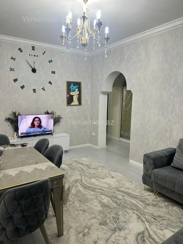 Satılır 2 otaqlı köhnə tikili 70 m²