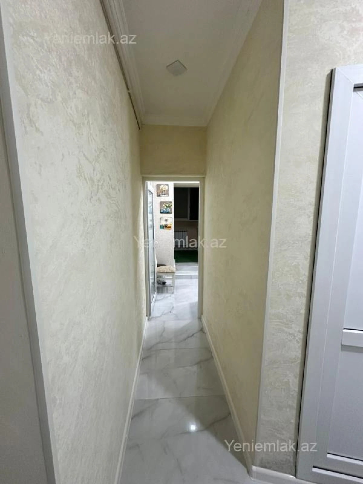 Satılır 2 otaqlı köhnə tikili 70 m²