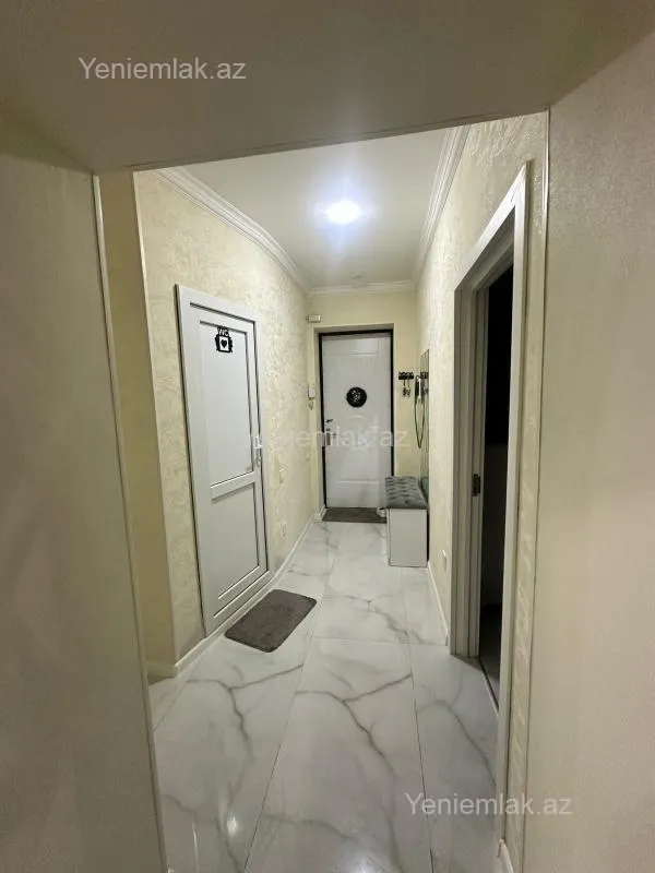 Satılır 2 otaqlı köhnə tikili 70 m²