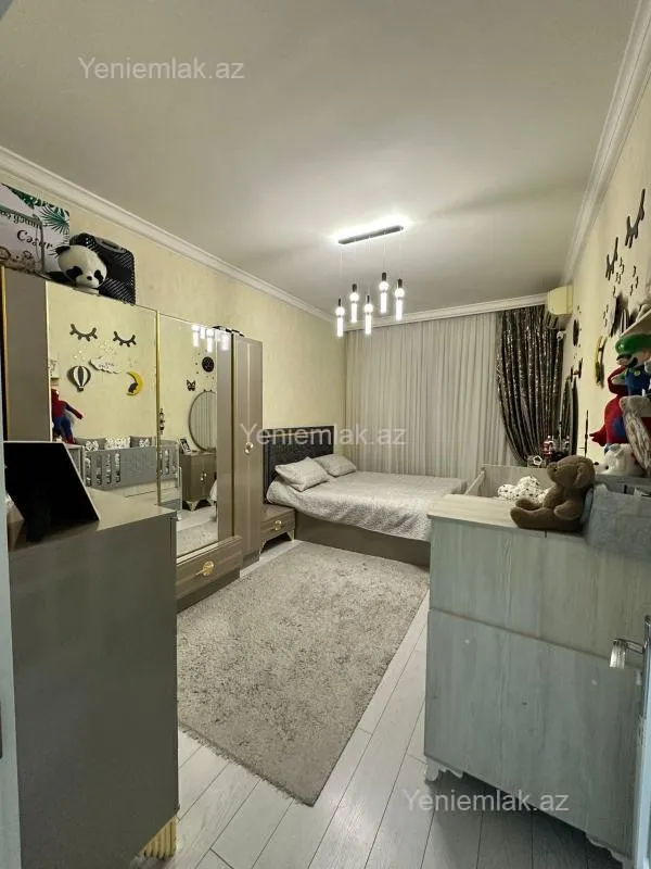 Satılır 2 otaqlı köhnə tikili 70 m²