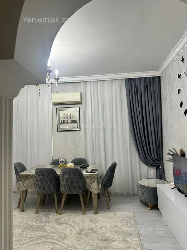 Satılır 2 otaqlı köhnə tikili 70 m²