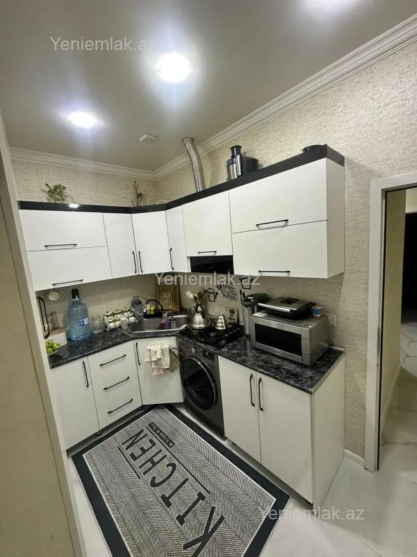 Satılır 2 otaqlı köhnə tikili 70 m²