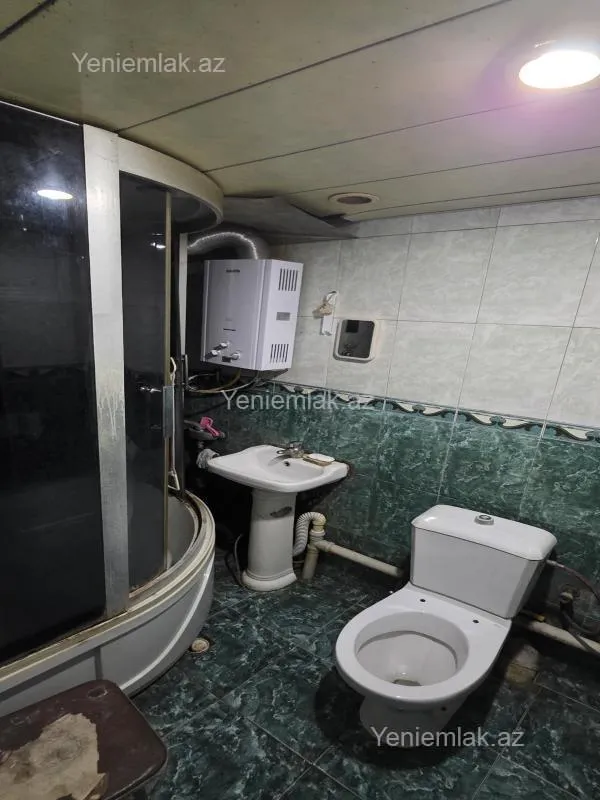 Satılır 4 otaqlı köhnə tikili 80 m²