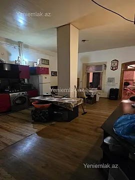 Satılır 4 otaqlı köhnə tikili 80 m²