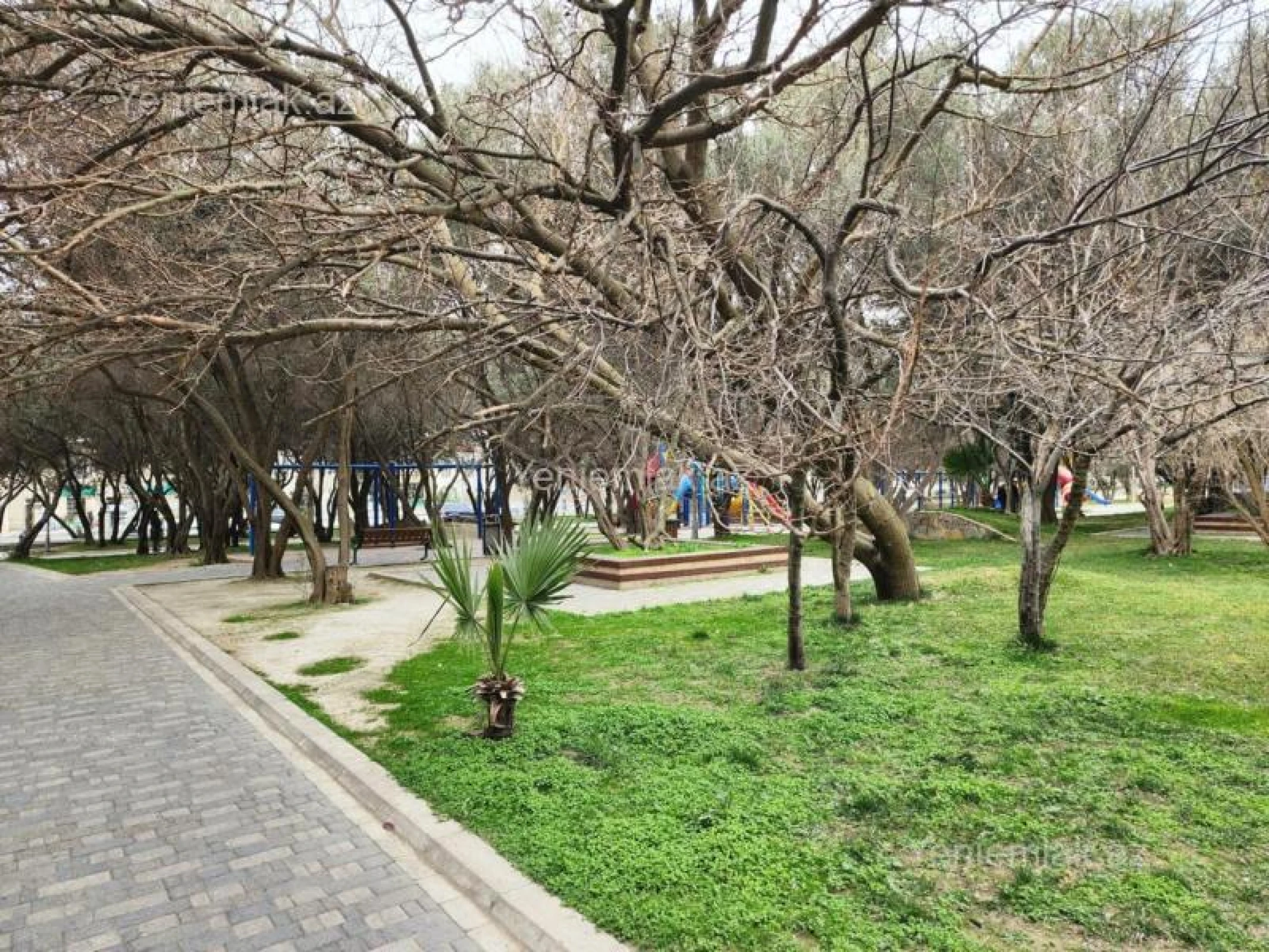 Satılır 3 otaqlı köhnə tikili 80 m²