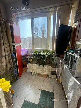 Satılır 3 otaqlı köhnə tikili 80 m²