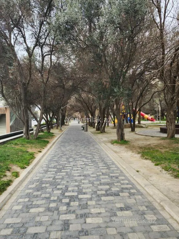 Satılır 3 otaqlı köhnə tikili 80 m²