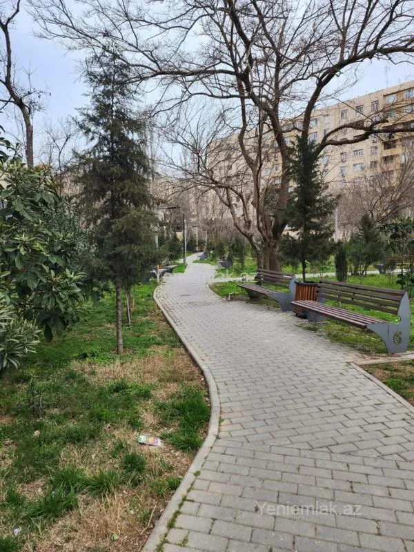 Satılır 3 otaqlı köhnə tikili 80 m²