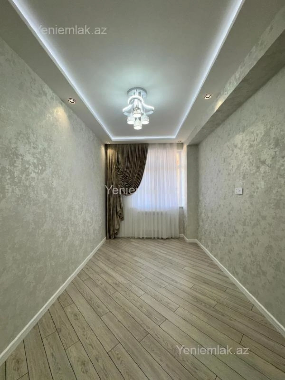 Satılır 3 otaqlı yeni tikili 82 m²