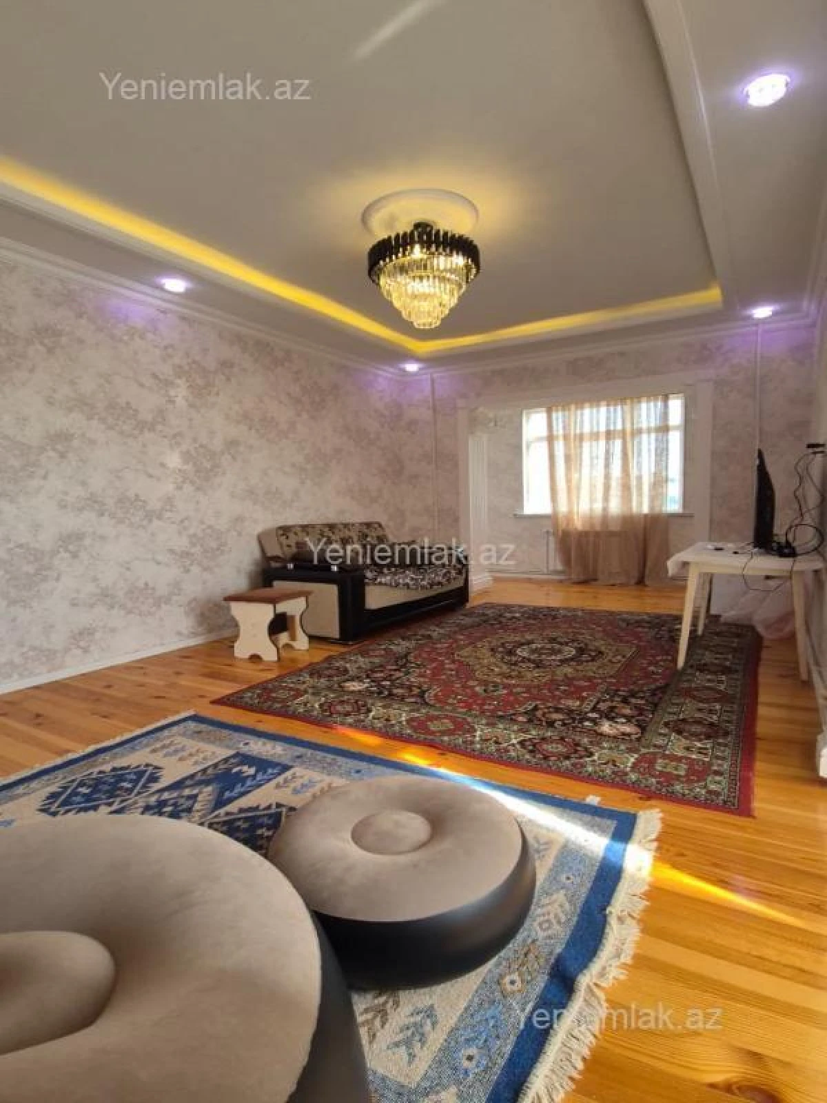 Satılır 2 otaqlı köhnə tikili 65 m²