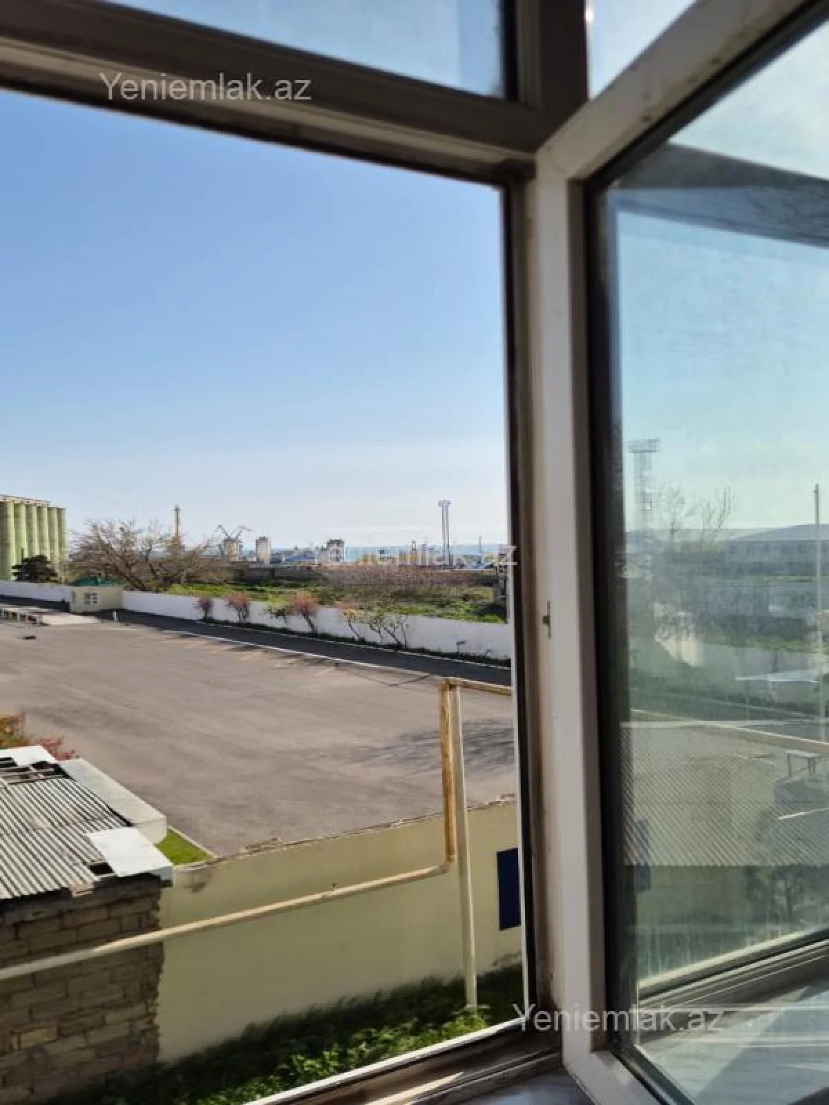 Satılır 2 otaqlı köhnə tikili 65 m²