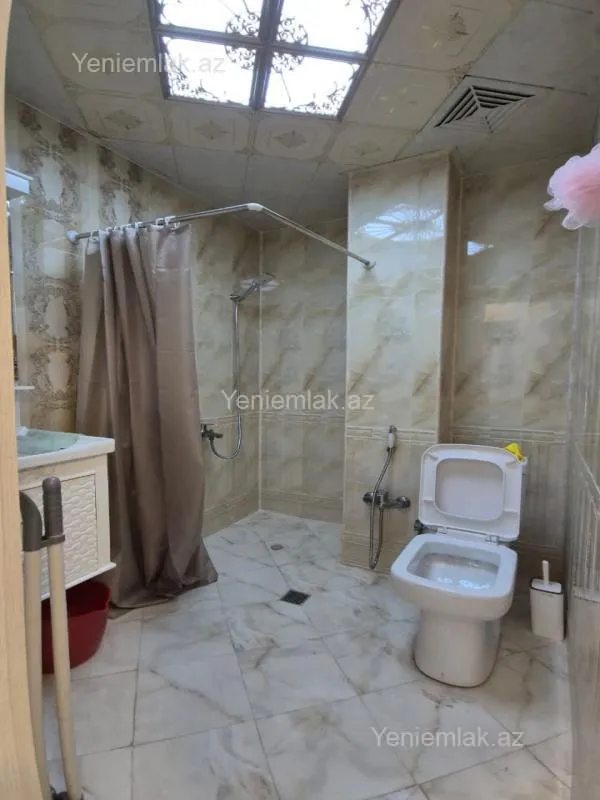 Satılır 2 otaqlı köhnə tikili 65 m²
