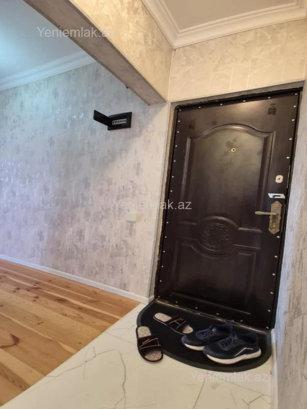 Satılır 2 otaqlı köhnə tikili 65 m²