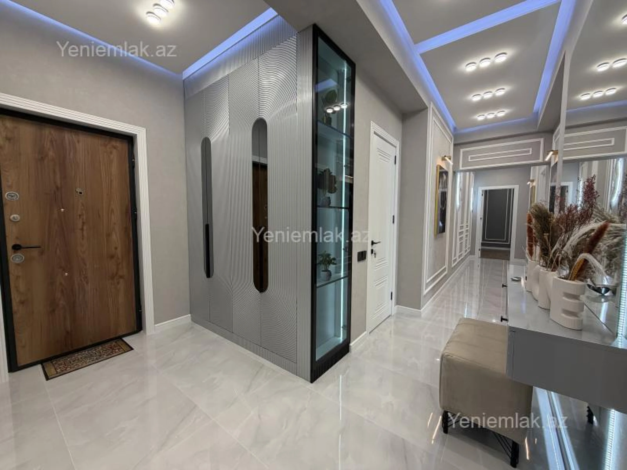 Satılır 3 otaqlı yeni tikili 105 m²