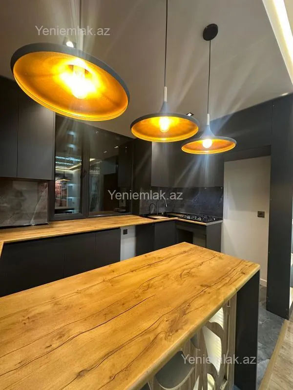 Satılır 3 otaqlı yeni tikili 100 m²