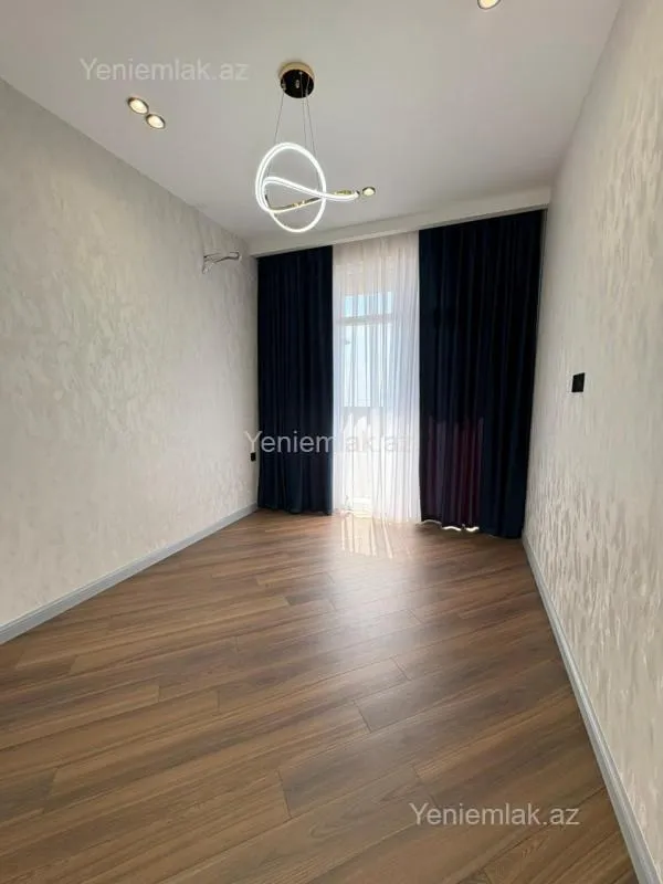 Satılır 3 otaqlı yeni tikili 80 m²