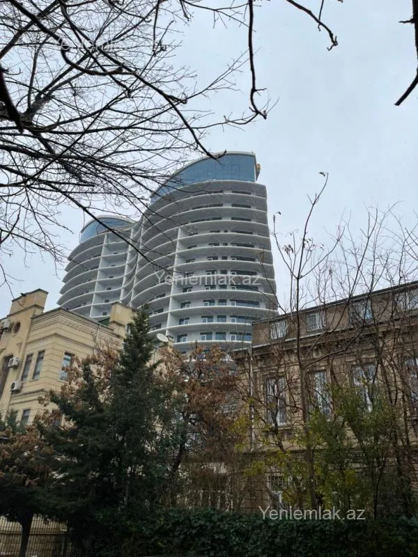 Satılır 4 otaqlı yeni tikili 203 m²